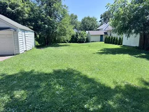 Exterior - Undisclosed, Elgin, IL 60120 photo 2 of 2