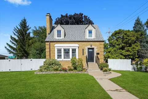 10004 Agatite Ave, Schiller Park, IL 60176