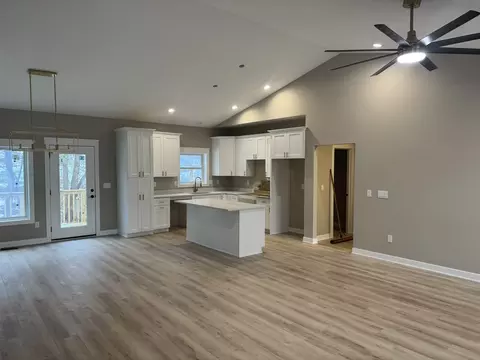 265 Creekside Dr, Byron, IL 61010 photo 2