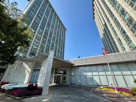 3600 N Lake Shore Dr #1320, Chicago, IL 60613