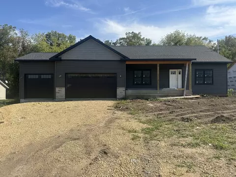309 Creekside Dr, Byron, IL 61010