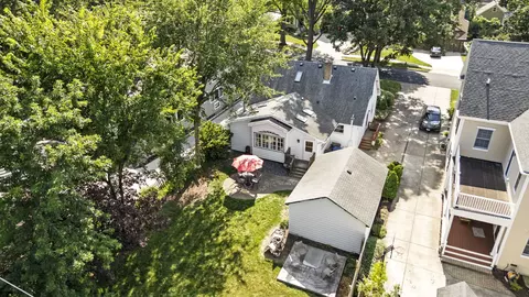 View/Area - 438 S Wright St, Naperville, IL 60540 photo 1 of 6