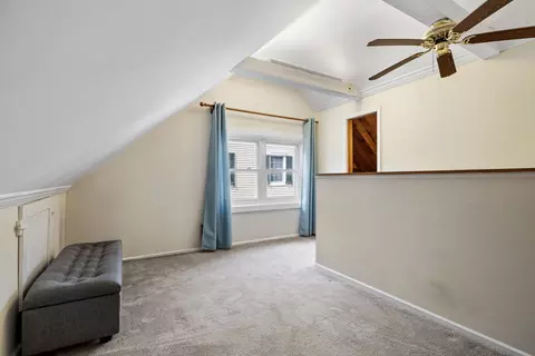 Entry Way - 438 S Wright St, Naperville, IL 60540 photo 3 of 3