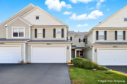 2810 Cattail Ct #B, Wauconda, IL 60084