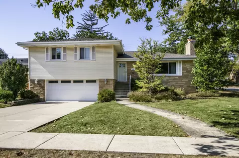 604 S Grant Ave, Villa Park, IL 60181