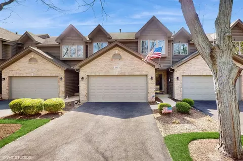 805 Millcreek Cir, Elgin, IL 60123