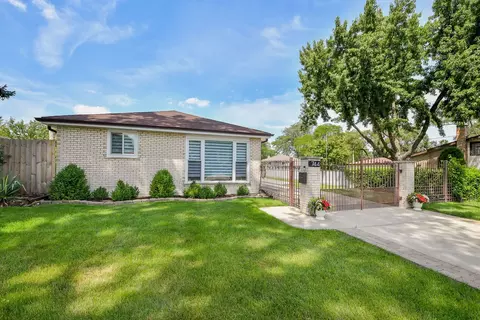 744 N Neva Ave, Addison, IL 60101