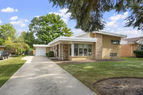 709 S Na Wa Ta Ave, Mount Prospect, IL 60056