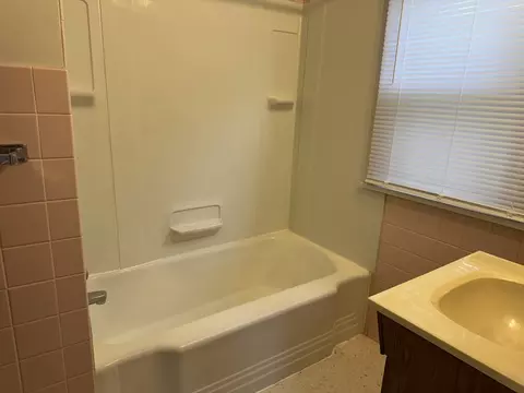 465 Slade Ave, Elgin, IL 60120 photo 8
