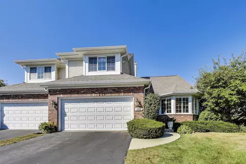 17602 W Knollwood Ct, Grayslake, IL 60030