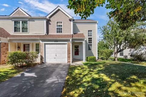 232 E Shagbark Ln, Streamwood, IL 60107