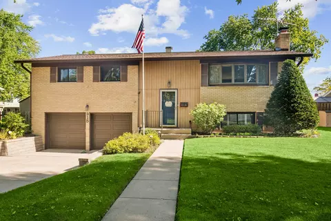 315 N Lytle Dr, Palatine, IL 60074