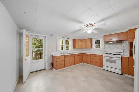 Kitchen - 2105 Dodge St, Dixon, IL 61021 photo 1 of 2