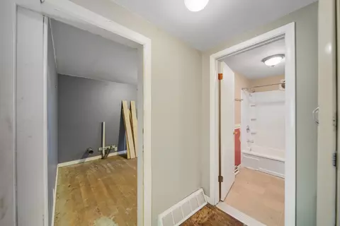 Entry Way - 2105 Dodge St, Dixon, IL 61021 photo 1 of 1
