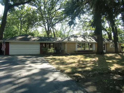 7357 W 109th St, Worth, IL 60482