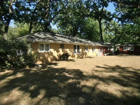 Exterior - 7357 W 109th St, Worth, IL 60482 photo 4 of 5