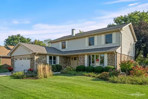 1547 Huntleigh Dr, Wheaton, IL 60189