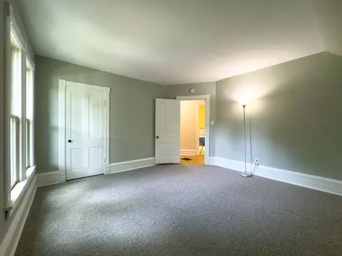 Bedroom - 909 Bellevue Ave, Elgin, IL 60120 photo 4 of 9
