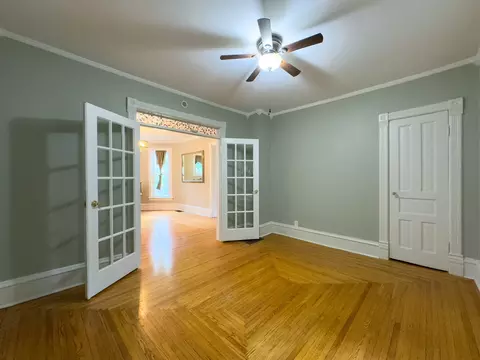 Living - 909 Bellevue Ave, Elgin, IL 60120 photo 7 of 7