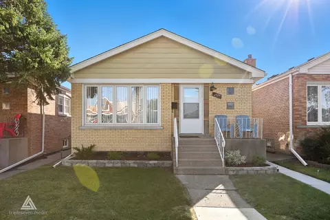4725 S Laporte Ave, Chicago, IL 60638