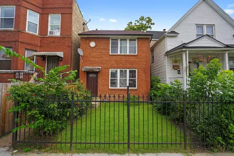1051 N Parkside Ave, Chicago, IL 60651