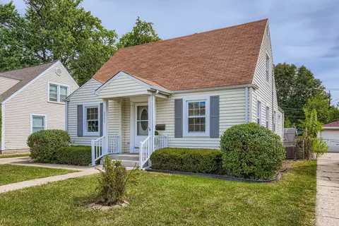 2749 Scott St, Franklin Park, IL 60131