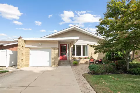 10041 S Saint Louis Ave, Evergreen Park, IL 60805