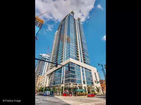 100 E 14th St #1502, Chicago, IL 60605