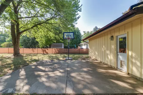Exterior - 314 S Maple Ave, Minier, IL 61759 photo 3 of 9