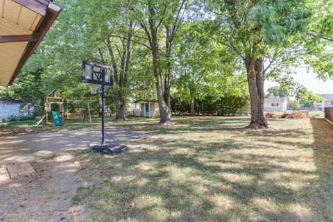 Exterior - 314 S Maple Ave, Minier, IL 61759 photo 2 of 9