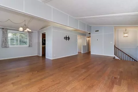 Living - 314 S Maple Ave, Minier, IL 61759 photo 3 of 5