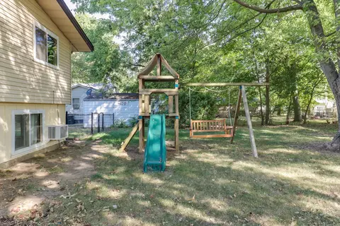 Exterior - 314 S Maple Ave, Minier, IL 61759 photo 4 of 9