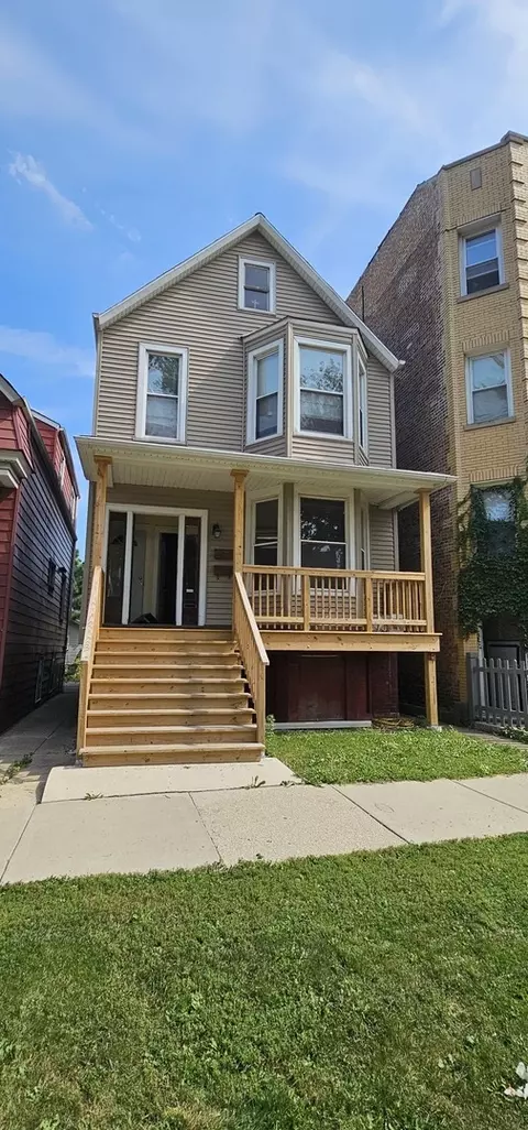4027 N Troy St, Chicago, IL 60618