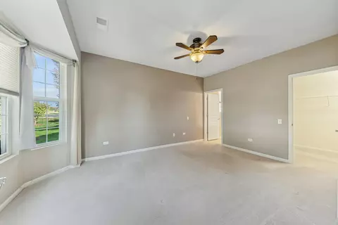 2864 Edgewater Dr, Elgin, IL 60124 photo 11
