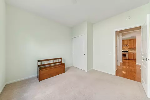 2864 Edgewater Dr, Elgin, IL 60124 photo 9