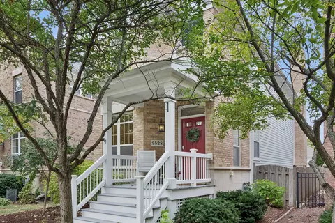 Exterior - 2528 Violet St, Glenview, IL 60026 photo 2 of 4