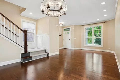 Living - 2528 Violet St, Glenview, IL 60026 photo 1 of 3