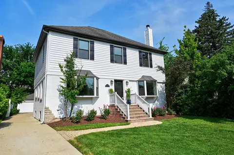 4468 Clausen Ave, Western Springs, IL 60558