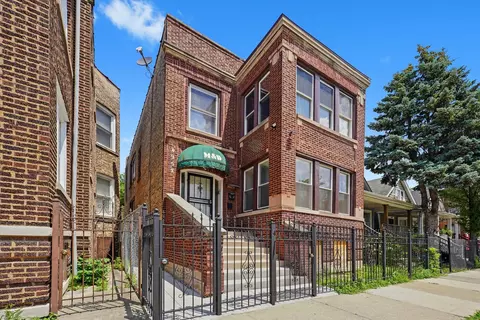 4952 W Augusta Blvd, Chicago, IL 60651
