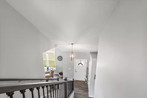 Entry Way - 507 Raef Rd, Downs, IL 61736 photo 3 of 5