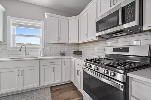 Kitchen - 507 Raef Rd, Downs, IL 61736 photo 3 of 4