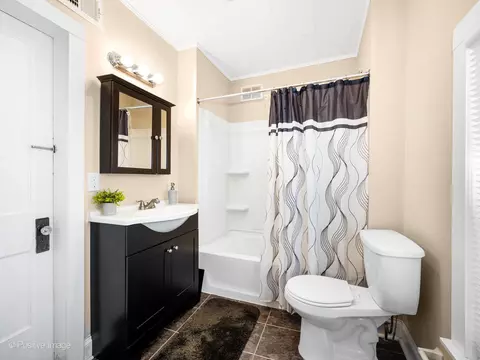 Bath - 211 Cedar St, Aurora, IL 60506 photo 1 of 3
