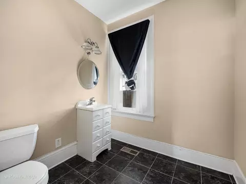 Bath - 211 Cedar St, Aurora, IL 60506 photo 3 of 3