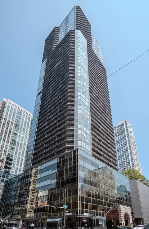 10 E Ontario St #1208, Chicago, IL 60611