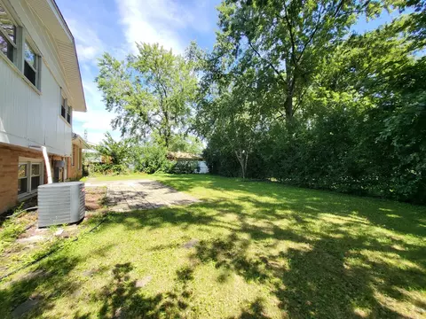 Exterior - 17113 Elm Dr, Hazel Crest, IL 60429 photo 5 of 6