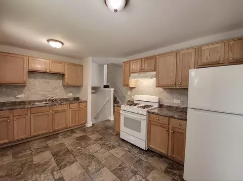 Kitchen - 17113 Elm Dr, Hazel Crest, IL 60429 photo 2 of 2