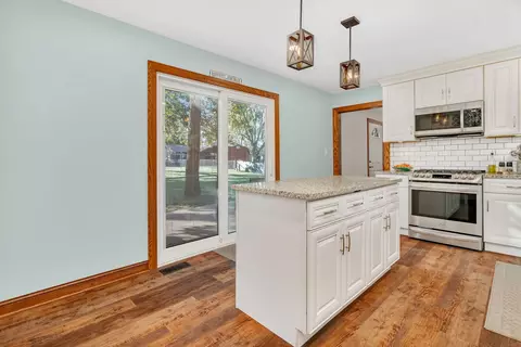 23836 S Willow Ln, Minooka, IL 60447 photo 8
