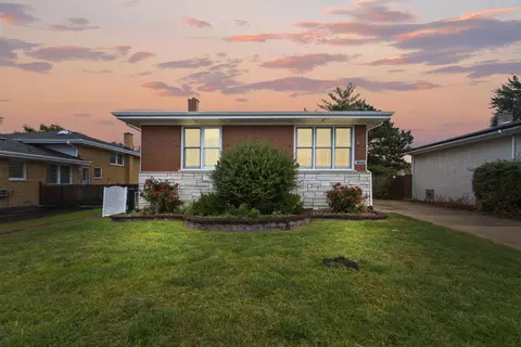 10509 Kedvale Ave, Oak Lawn, IL 60453