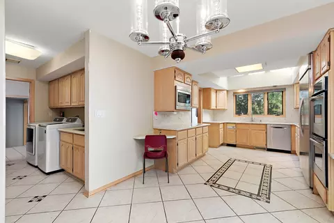 15 Laurel Oak Ct, Burr Ridge, IL 60527 photo 12