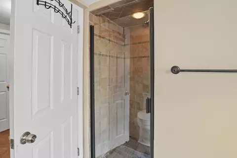 Bath - 1812 E Algonquin Rd, Des Plaines, IL 60016 photo 3 of 3